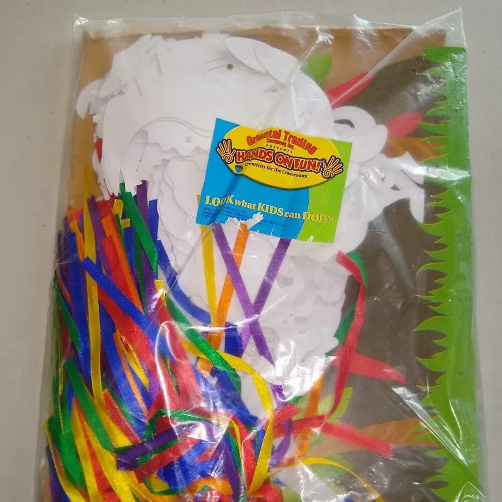 DIY Craft: Hands on Fun Dino-Mite! Dinosaurs Mobile to color kit x 12 New